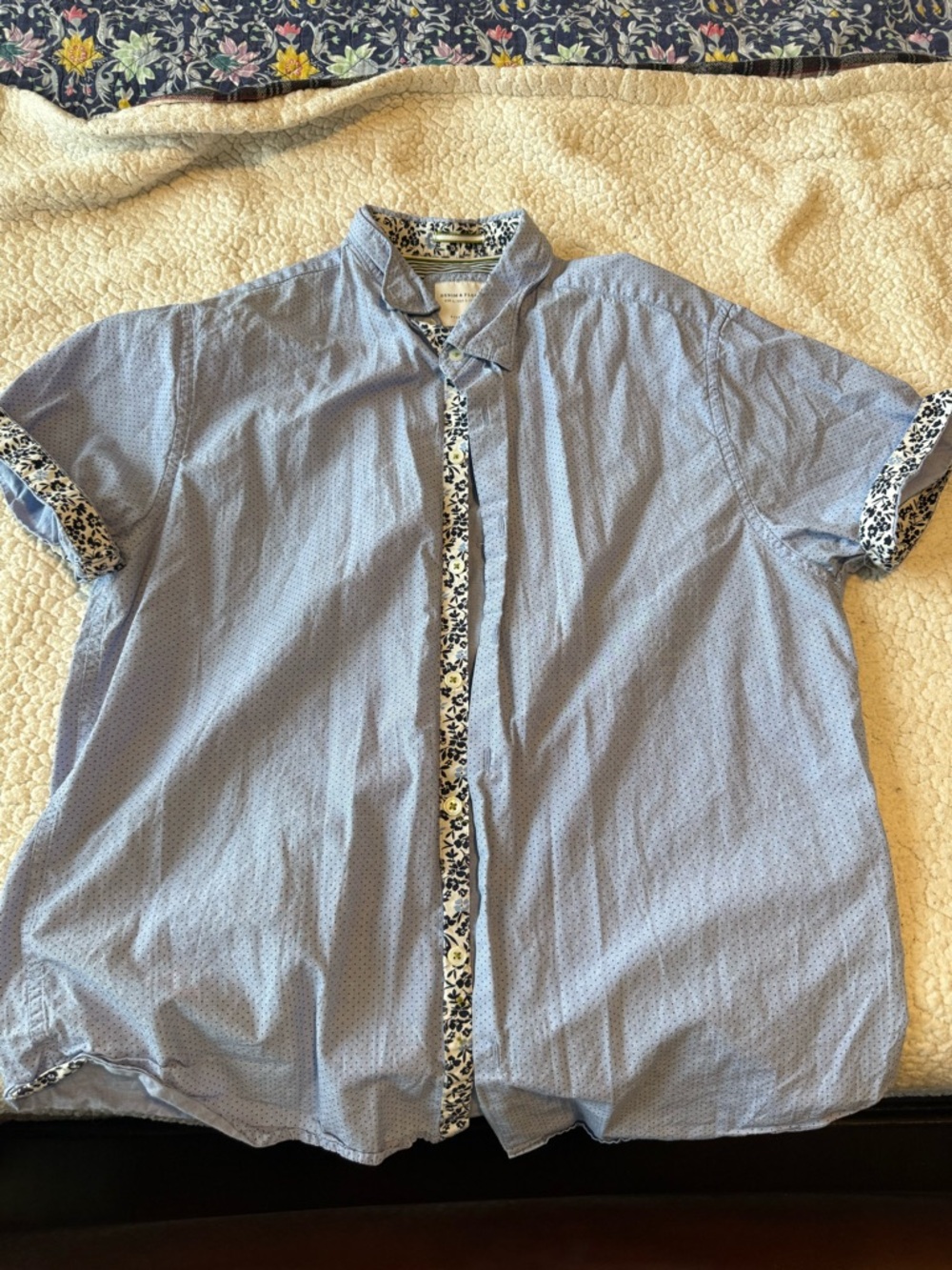 Denim & Flower Light Blue Short-Sleeve Button-Down with Floral Trim